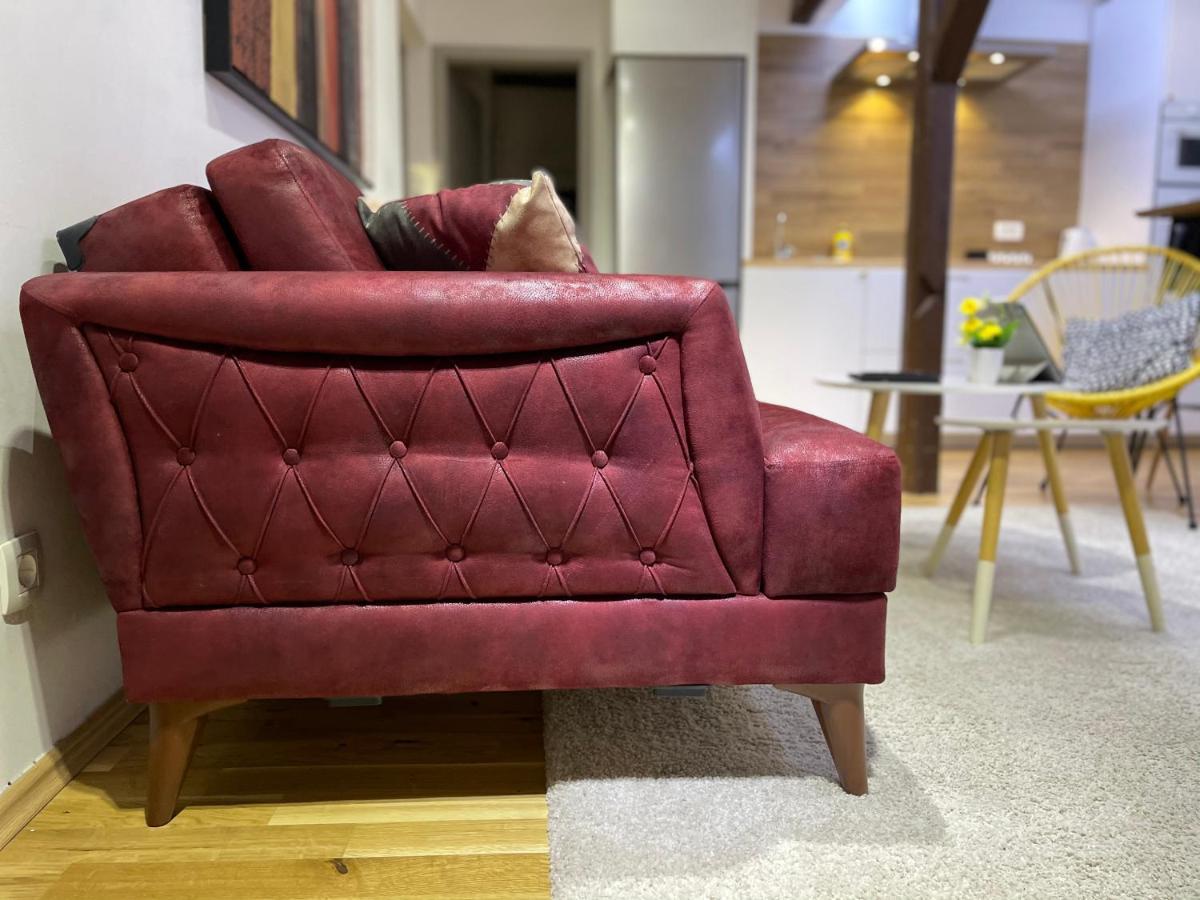 Apartament Violet By Alex Rafael